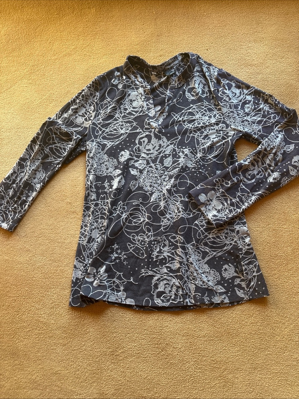 PrAna burnout top size Medium. Long sleeves